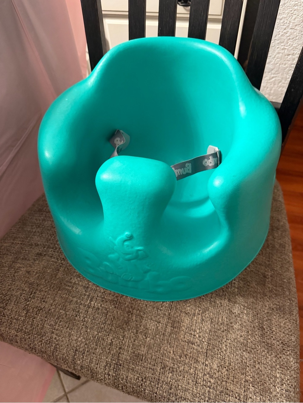 Bumbo Baby Infant Floor Seat Chair Aqua with Safety Belt Portable